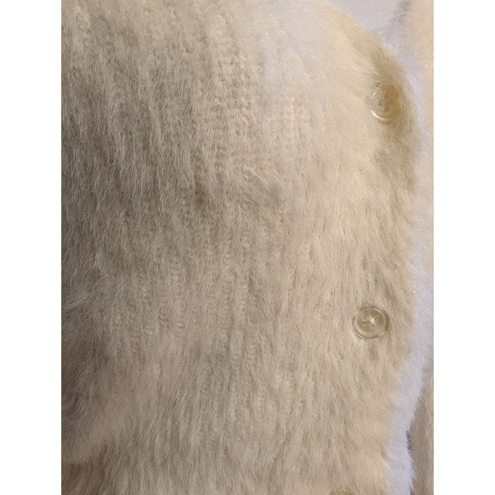 NWT Cream Fuzzy 3 Button-Front Cropped Long Sleeve Sweater Sz S Coquette - Picture 2 of 6